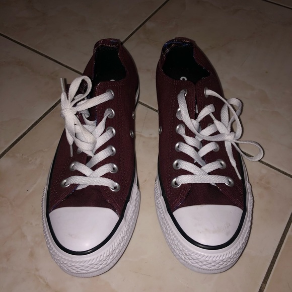 converse - Picture 2 of 6